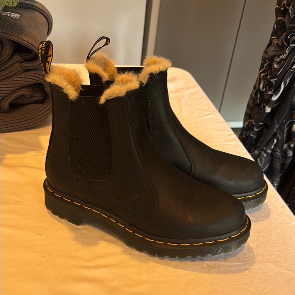 Dr. Martens 2976 fur lined Chelsea boot